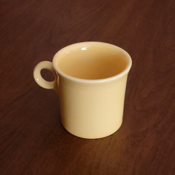 Fiesta Yellow Mug Homer Laughlin 3.5" Tall Cup Mug Ring Handle - Picture 1 of 8